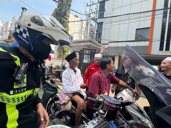 Lansia 90 Tahun Asal Mojokerto Berhasil Dipertemukan Kembali Bertemu Keluarga oleh Polres Gresik Setelah Terpisah dari  Rombongan 