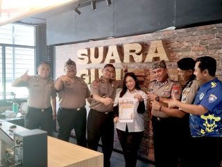 Jelang Sura Agung, Polres Gresik Gaungkan "Ayo Jogo Gresik" Lewat Siaran Interaktif di Radio Suara Giri FM