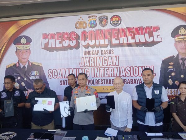 Polrestabes Surabaya Ungkap Kasus, Satu Tersangka Kasus Jaringan Scaming Tertangkap