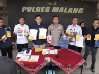 Modus Penipuan Berkedok Program UMKM Dua Tersangka Diamankan Polres Malang