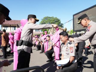 Upacara Korp Rapor Warnai Jelang Hari Bhayangkara ke-80, Penghargaan atas Dedikasi dan Kinerja Personel