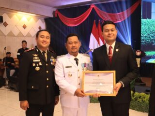 80 Tahun Mengabdi, Polri untuk Masyarakat: Forkopimda Gresik Gelar Upacara dan Tasyakuran Hari Bhayangkara ke-80