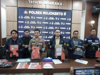 Kasus Penipuan Modus Uang Gaib, Dua Tersangka Diamankan Polres MOJOKERTO di Malang