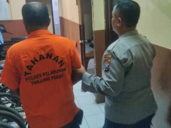 Tukang Becak Pencuri HP di Depan Masjid Mujahidin Diringkus Polsek Pabean Cantikan 