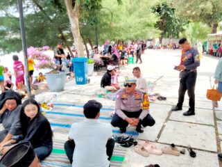 Libur Sekolah THP Kenjeran Dipadati Pengunjung, Polres Pelabuhan Tanjung Perak Terjunkan Personel Pastikan Keamanan