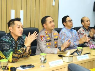 Polres Gresik Terima Penghargaan Tertinggi dari PLN UID Jawa Timur Usai Ungkap Kasus Pencurian Kabel Listrik