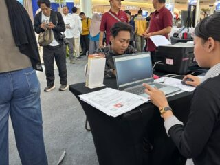 Polres Gresik Buka Layanan SKCK Online di Job Fair 2026, Pencari Kerja Bisa Urus Persyaratan di Lokasi