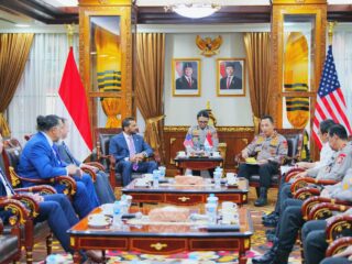 Kapolri Terima Audiensi Direktur FBI, Perkuat Kerja Sama Penanggulangan Kejahatan Transnasional