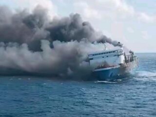 Respon Cepat Aparat Gabungan Tangani Korban KM Mutiara Sentosa 2 di Sumenep