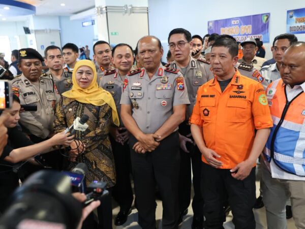 Pencarian Korban Hilang Terus Dilakukan, Kapolda Jatim Sampaikan Duka atas Kecelakaan Kapal Laut di Perairan Sumenep