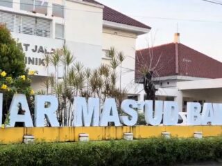 Cuaca Ekstrem Hambat Distribusi Logistik Kesehatan, Pelayanan di Bawean Tetap Diupayakan