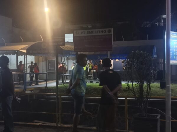 Dentuman Keras Kagetkan Warga Pesisir Gresik, Dugaan Ledakan Berasal Dari PT Smelting