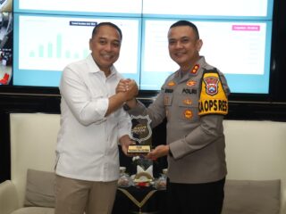 Perkuat Sinergi Jaga Surabaya, Kapolres Pelabuhan Tanjung Perak Silaturahmi ke Wali Kota Surabaya