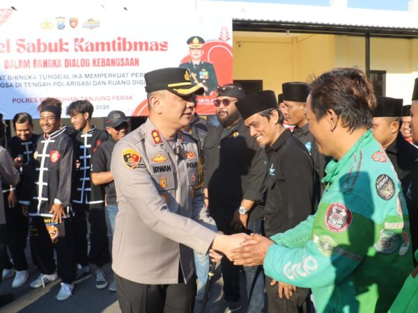 Polres Pelabuhan Tanjung Perak Gelar Apel Sabuk Kamtibmas dalam Rangka Dialog Kebangsaan