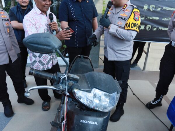 Polres Gresik Berhasil Ungkap Curanmor, Petani Balongpanggang Senang Motornya Kembali