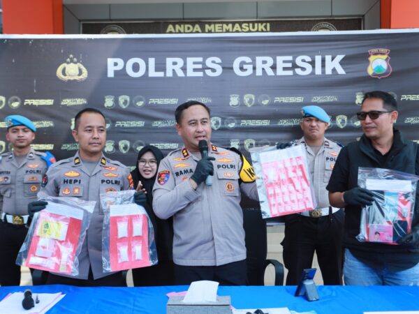 Polres Gresik Bongkar Peredaran Sabu di Menganti, 30 Paket Seberat 81,46 Gram Disita