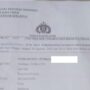 Wartawan DIpukul Seorang Gerombolan Ridho CS  SURABAYA,BIDIKNASIONAL.com -  Aksi brutal kembali terjadi di tempat hiburan malam Surabaya. Supra menjadi korban pengeroyokan oleh sekelompok orang yang disebut  Ridho CS di area Stasiun Club, Tunjungan Plaza 2 Lantai 6 pada, Sabtu, (16/08/2026) pukul 02.30 WIB  Berdasarkan penuturan korban, peristiwa berawal saat ia sedang duduk santai di area Stasiun Club.  Tiba-tiba seorang pria bernama Ridho mendatanginya dan memaksanya keluar dari area club dengan nada  mengintimidasi.  Saya tanya alasannya kenapa. Jawabannya cuma 'pokoknya keluar," kata Supra.  Karena merasa tidak melakukan kesalahan, Supra menolak.  Penolakan itu justru memicu Ridho memanggil teman-temannya.  Dalam waktu singkat, sekitar 15 orang datang menghampiri dan langsung melakukan kekerasan dari salah satu kelompok Ridho terhadap Supra.  Akibat tindakan kekerasan tersebut, Supra mengalami luka di bagian kepala sebelah kanan dan kaki bengkak terkilir.  Tidak terima atas perlakuan tersebut, Supra telah resmi melaporkan kejadian ini ke Polrestabes Surabaya untuk diproses secara hukum.  Kasus ini menjadi sorotan karena terjadi di tempat umum dan melibatkan banyak orang. Publik mendesak agar pihak kepolisian segera memeriksa rekaman CCTV dan memanggil Ridho CS beserta 15 orang yang terlibat untuk mempertanggung jawabkan perbuatannya tindak pidana Pengeroyokan sesuai Pasal 262 UU RI No.1 Tahun 2023 tentang KUHP (red)