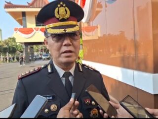 Polda Jatim Kirim Bantuan Kemanusiaan ke NTT, Siapkan Dapur Lapangan hingga Tim Trauma Healing
