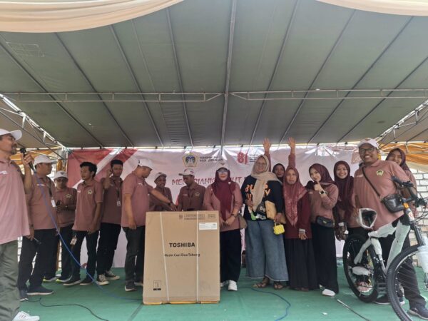 Jalan Sehat Semarak HUT ke-81 RI di Desa Gedangan, Warga dan Pelajar Kompak Rayakan Kemerdekaan