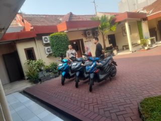 Tiga Unit Motor Disewakan Malah Digadaikan, Polsek Wonocolo Sigap Tangani Laporan — Kendaraan Kembali ke Pemilik