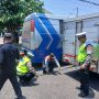 Tingkatkan Kepatuhan dan Tekan Polusi, Satlantas Polres Pelabuhan Tanjung Perak Gelar Operasi Gabungan di Jalan Pegirian
