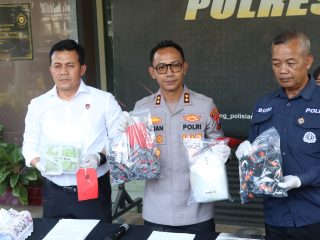 Peredaran 1,1 Kg Sabu dan Ribuan Ekstasi Asal Jakarta Digagalkan Polres Malang 