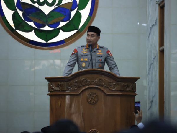 Kapolri Ajak Jamaah Masjid Al-Ikhlas Mabes Polri Jaga Kerendahan Hati dan Perkuat Akhlak