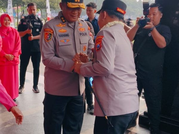Perhatian Publik Kini Tertuju Pada Komitmen Kapolda Jatim Irjen Pol Dekananto Eko Purwono 