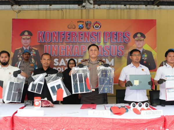 Polresta Sidoarjo Ungkap Penipuan Online Libatkan WNA Vietnam