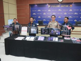 Polda Jatim Ungkap Sindikat Jual Beli Akun Bodong hingga Promosi Judi Online Kamboja