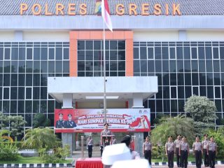 Sumpah Pemuda 2026, Kapolres Gresik Tanamkan Semangat Patriotisme kepada Pelajar Sekolah Rakyat